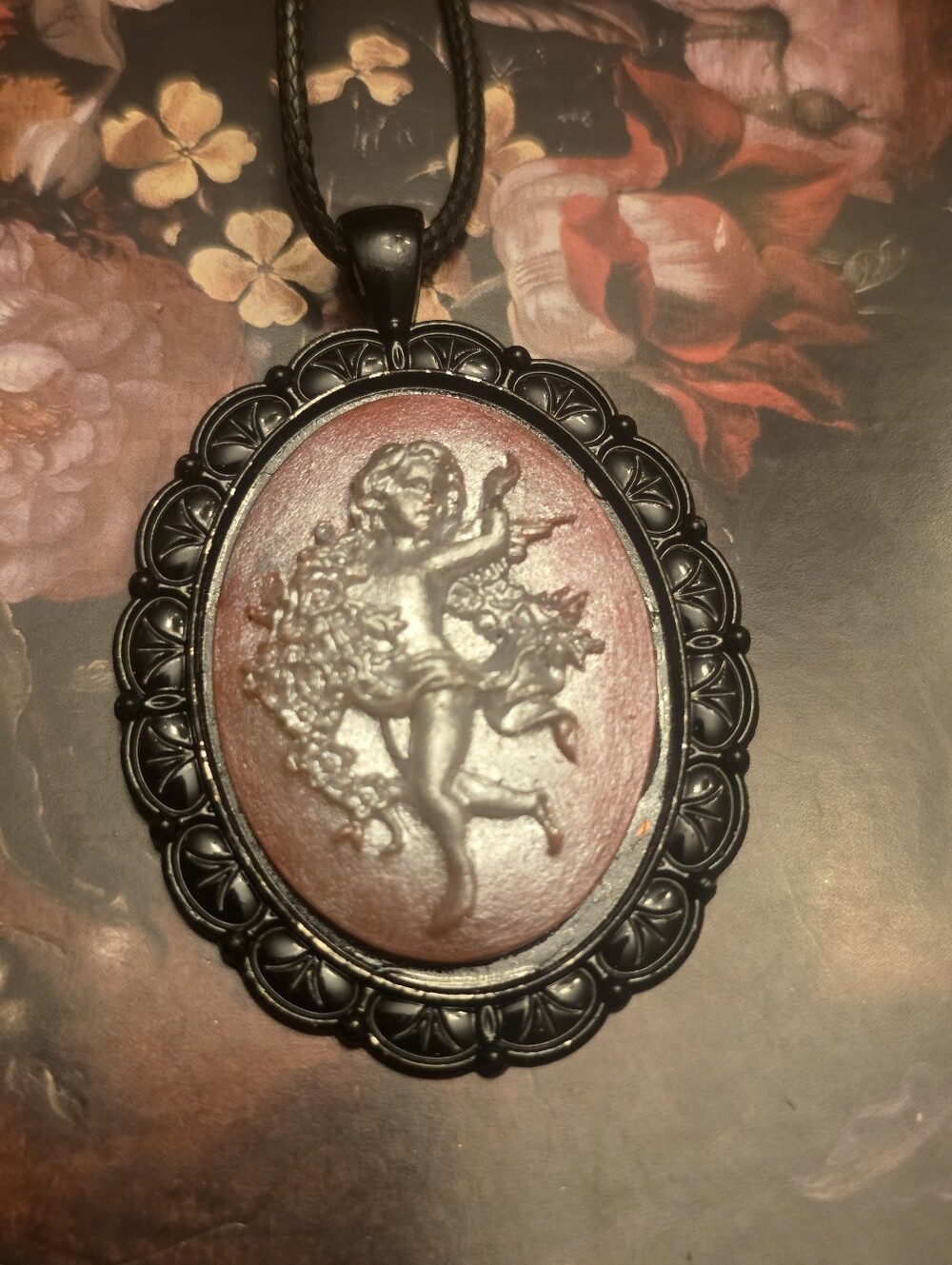 Cupid Cherub Angel Cameo On Pink Inside Black Framd W Silver Stainless Necklace